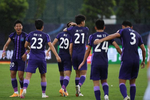 CBA夏联-郑昊燃7记三分砍27分 天津大胜广州